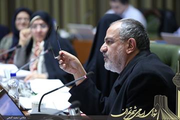 احمد مسجدجامعی در جلسه شورای شهر تهران تاکید کرد  شورایاران می توانند کتابفروشی ها را شناسایی و با کمک شهرداری تابلو بزنند